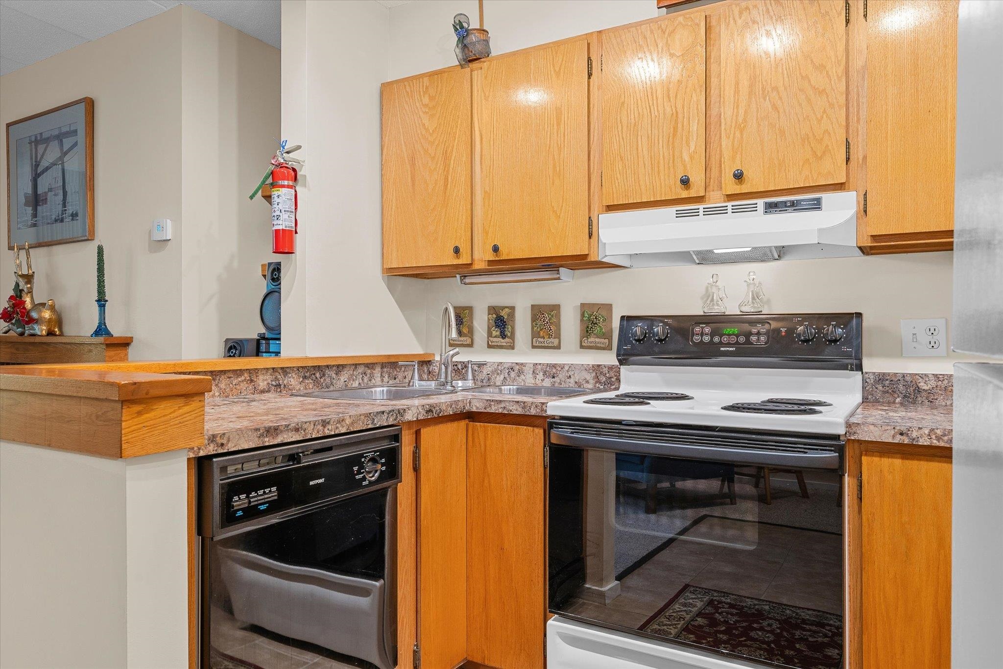 257 Old Mill Road, Unit E13 Killington, VT 05751 - Photo 8 of 26 Gallery Image 8
