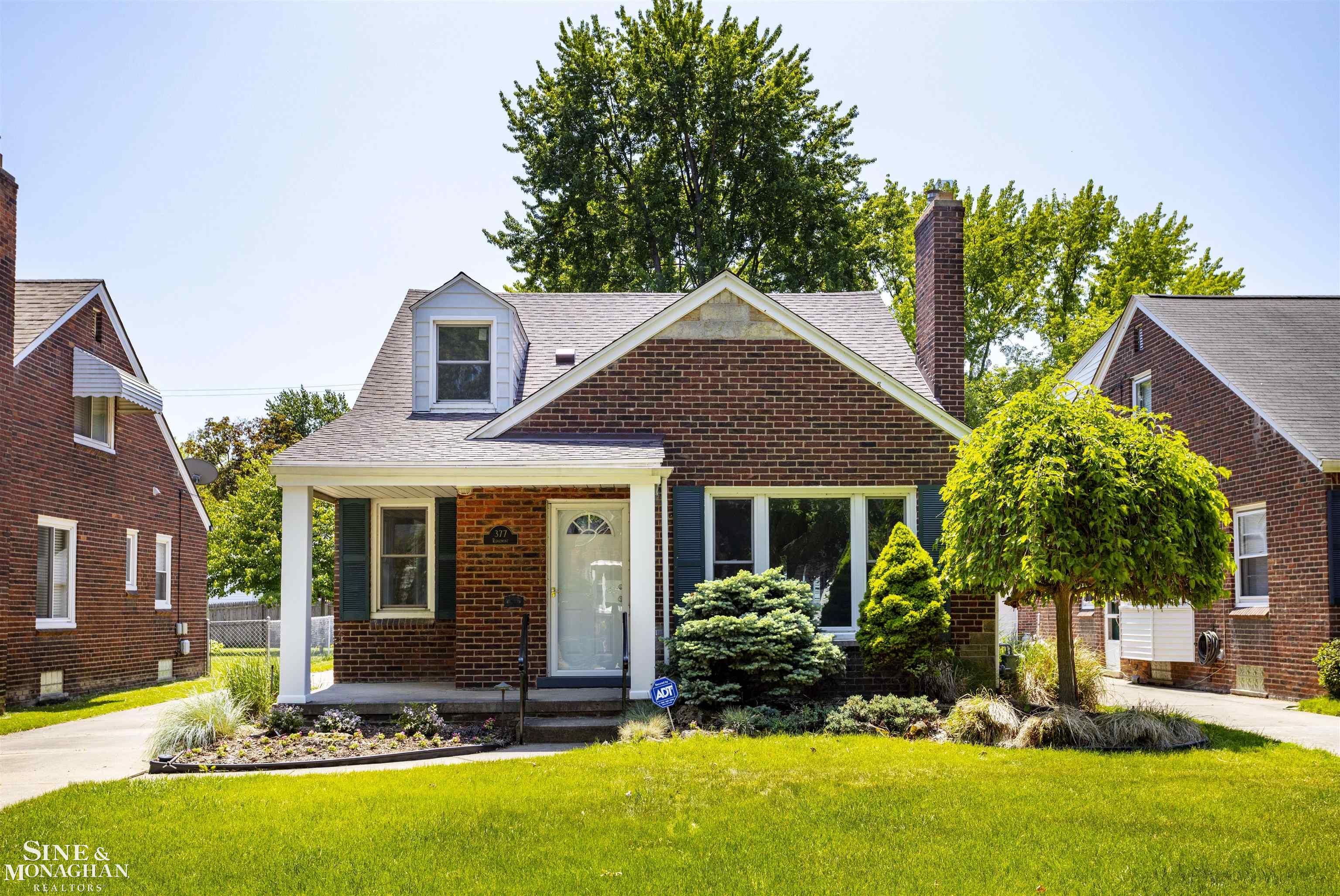 377 Ridgemont Road Grosse Pointe Farms, MI 48236 - Photo 1 of 36