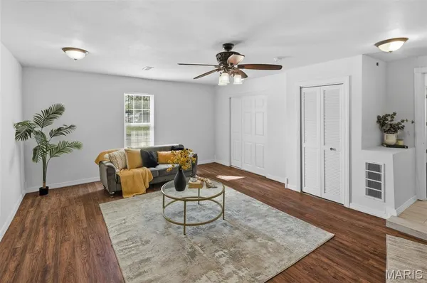 $171,999 | 604 West Avenue, East St. Louis, IL 62207