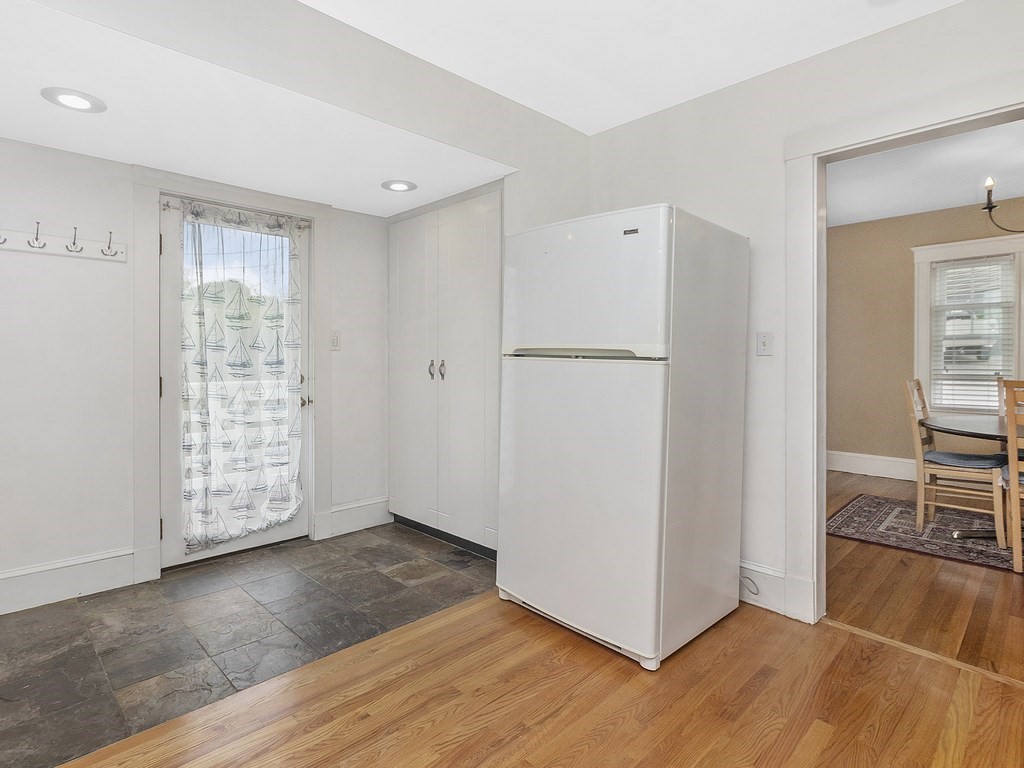 286 College Farm Road Waltham, MA 02451 - Photo 8 of 36 Gallery Image 8