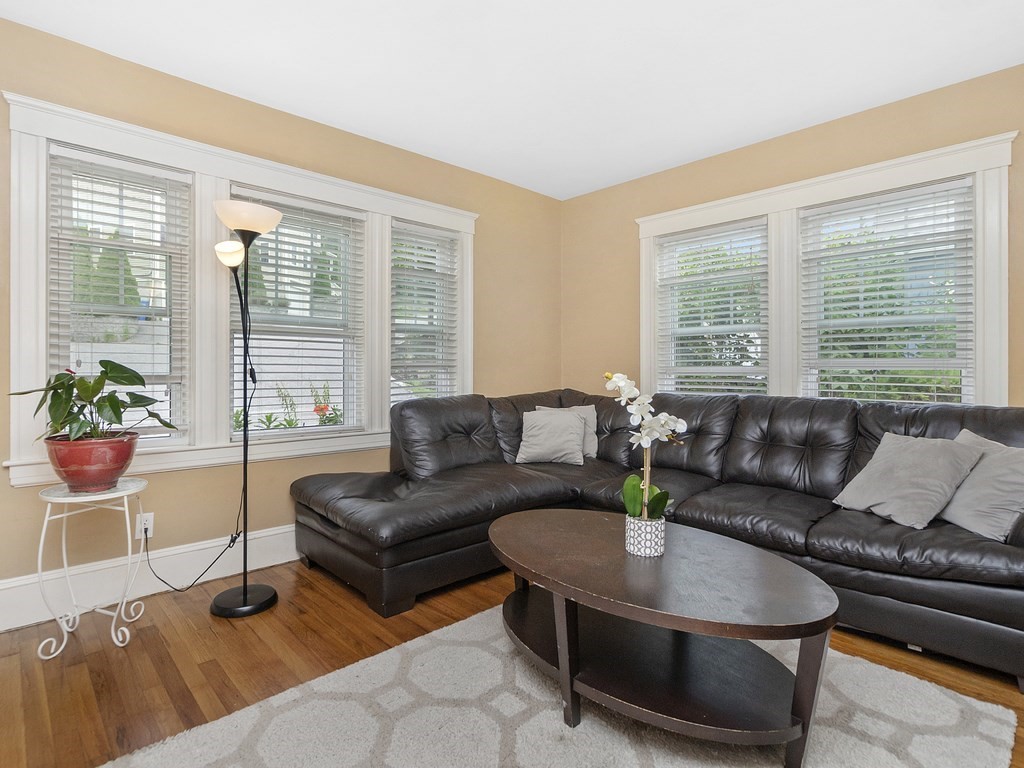 286 College Farm Road Waltham, MA 02451 - Photo 10 of 36 Gallery Image 10