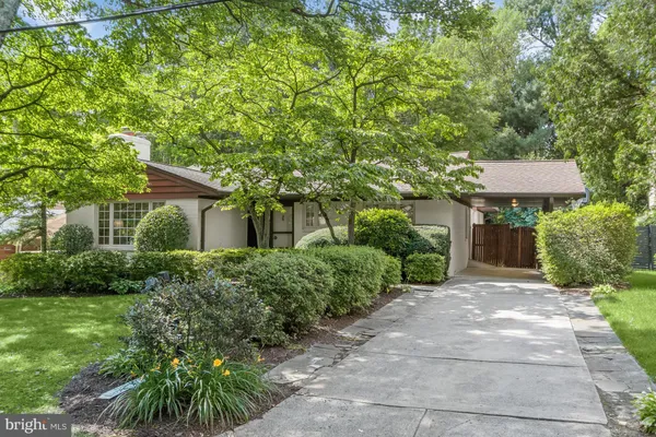 $1,725,000 | 5512 Uppingham Street, Chevy Chase, MD 20815