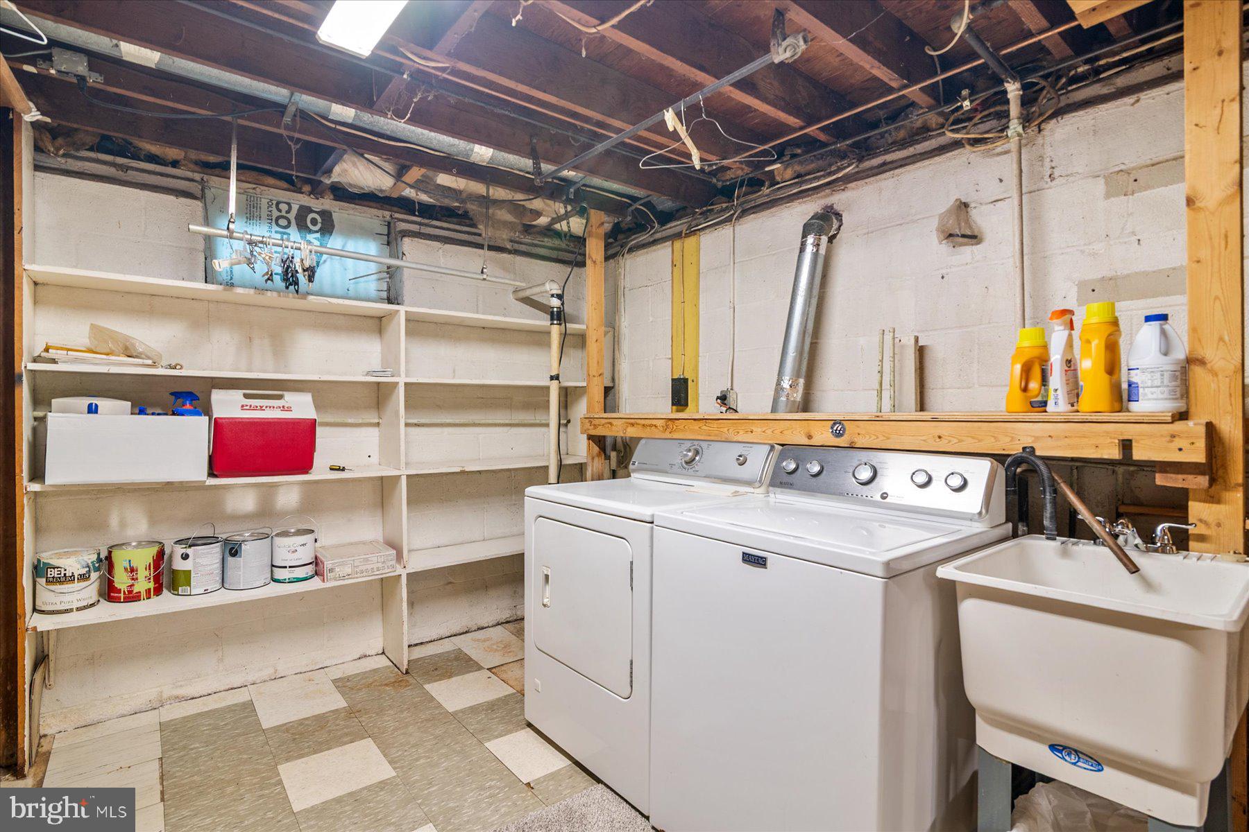 19 Old Tollgate Road Owings Mills, MD 21117 - Photo 31 of 37 a utility room with dryer and washer
