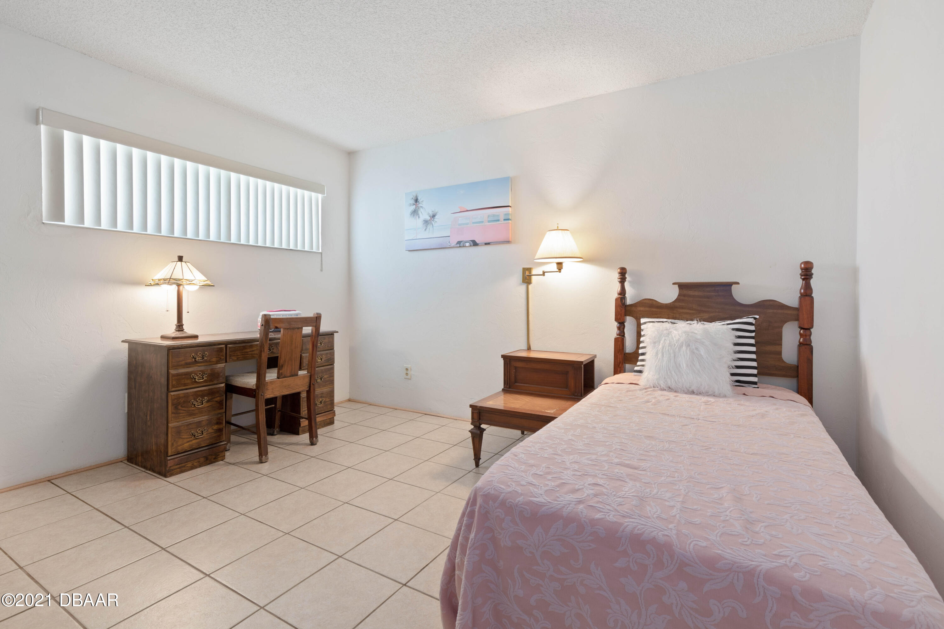 1051 Ocean Shore Boulevard, Unit 603 Ormond Beach, FL 32176 - Photo 13 of 30 Guest bedroom