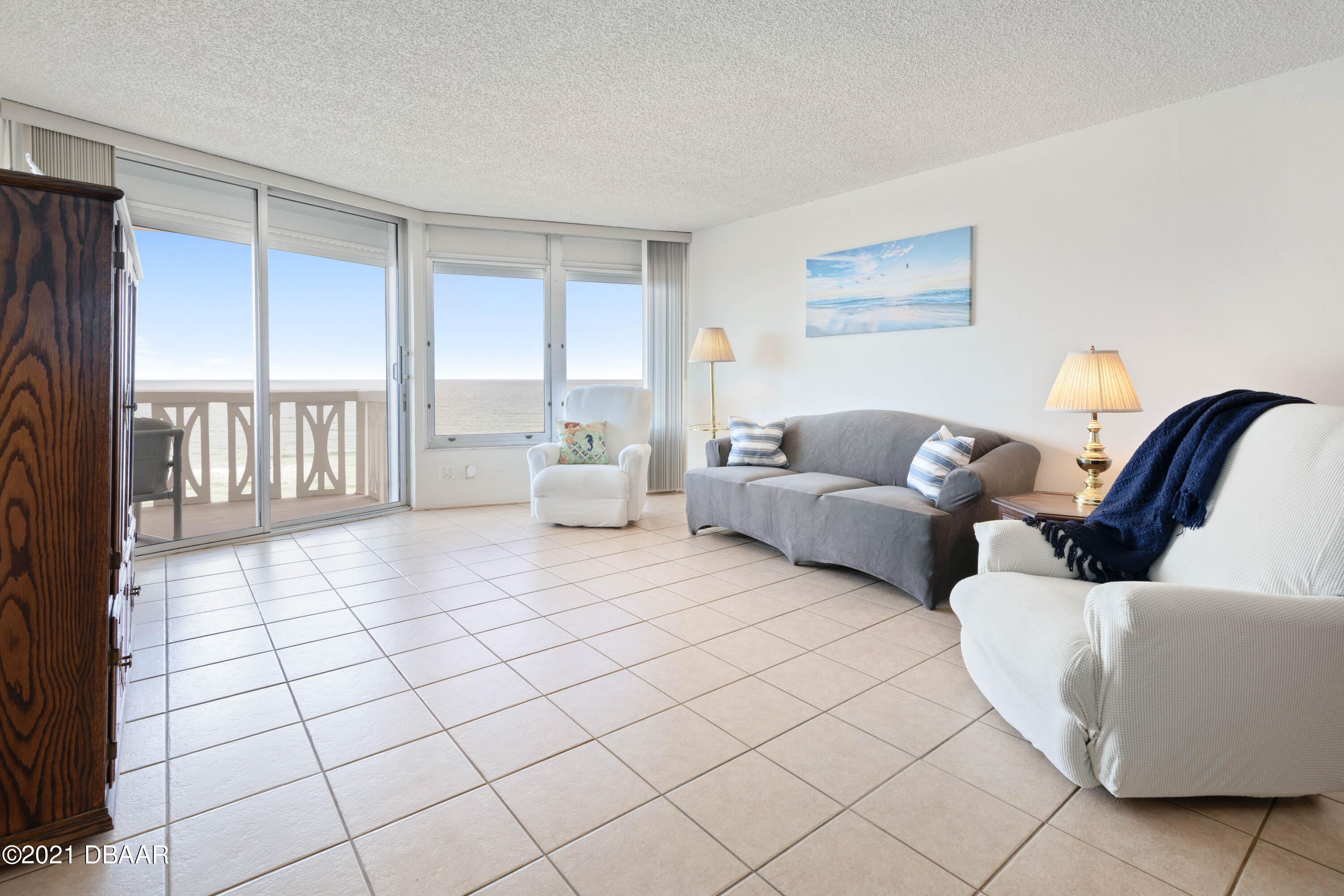 1051 Ocean Shore Boulevard, Unit 603 Ormond Beach, FL 32176 - Photo 2 of 30 Living room