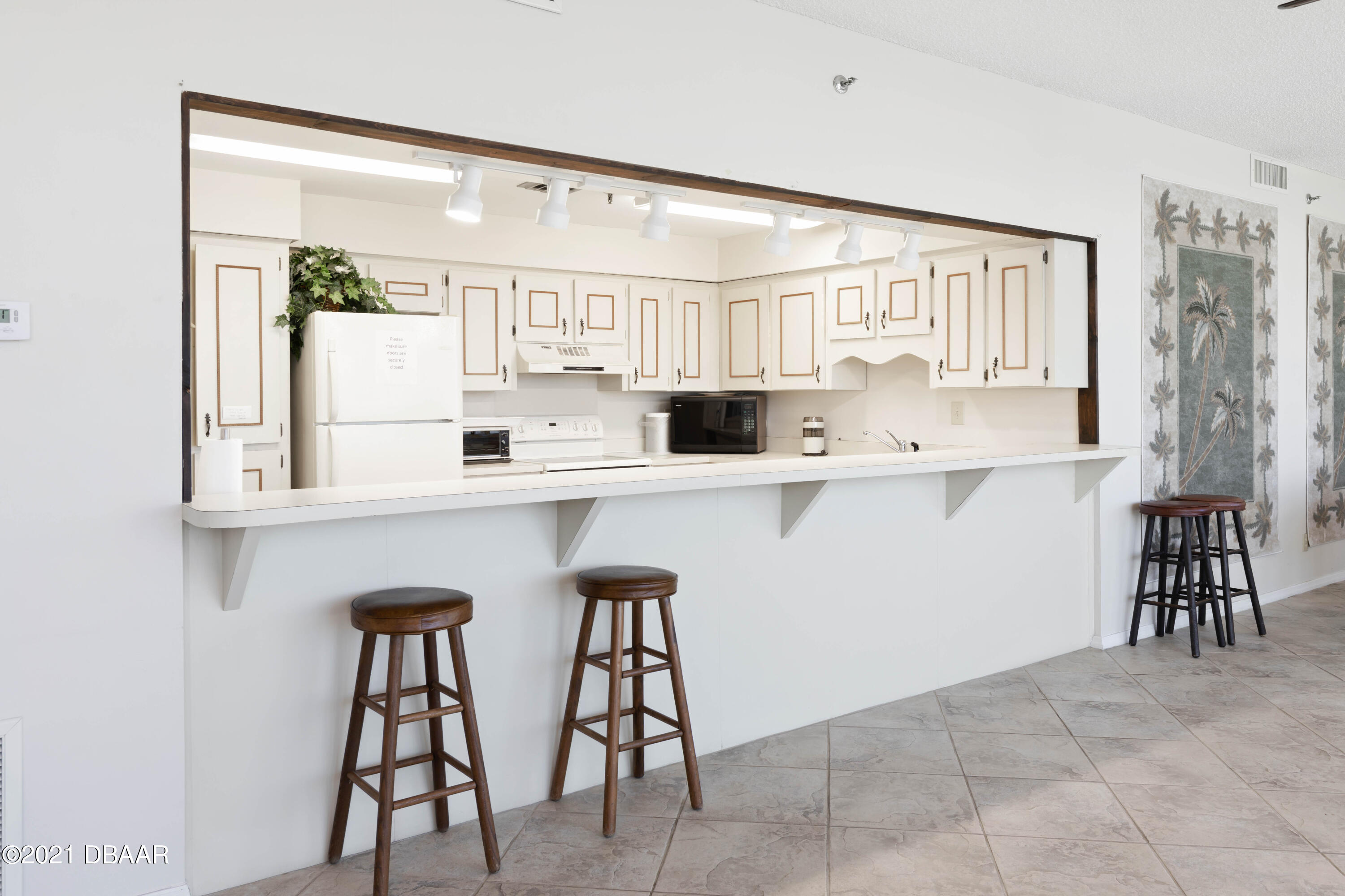 1051 Ocean Shore Boulevard, Unit 603 Ormond Beach, FL 32176 - Photo 25 of 30 Club Room view 2