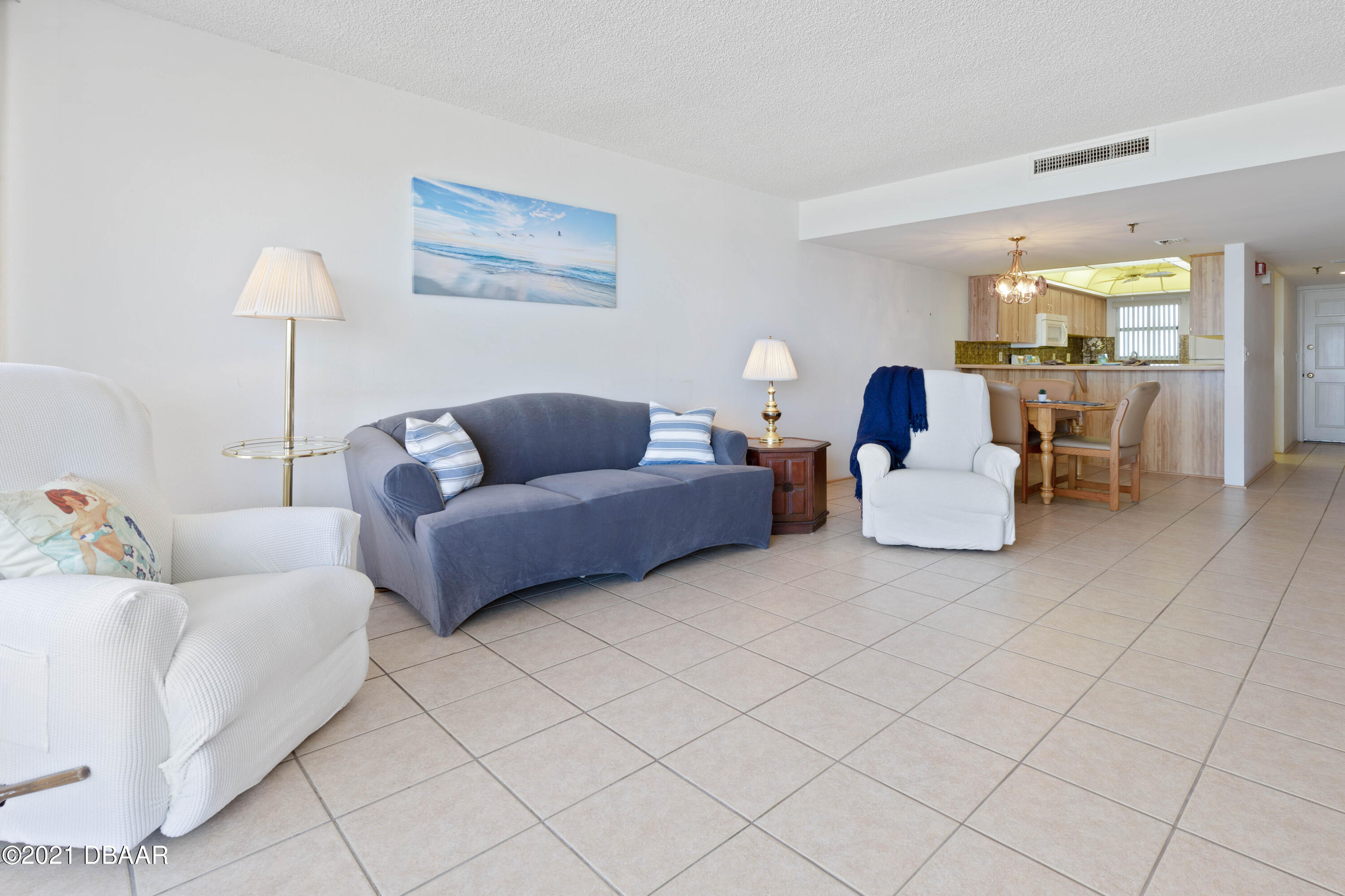 1051 Ocean Shore Boulevard, Unit 603 Ormond Beach, FL 32176 - Photo 8 of 30 Living room