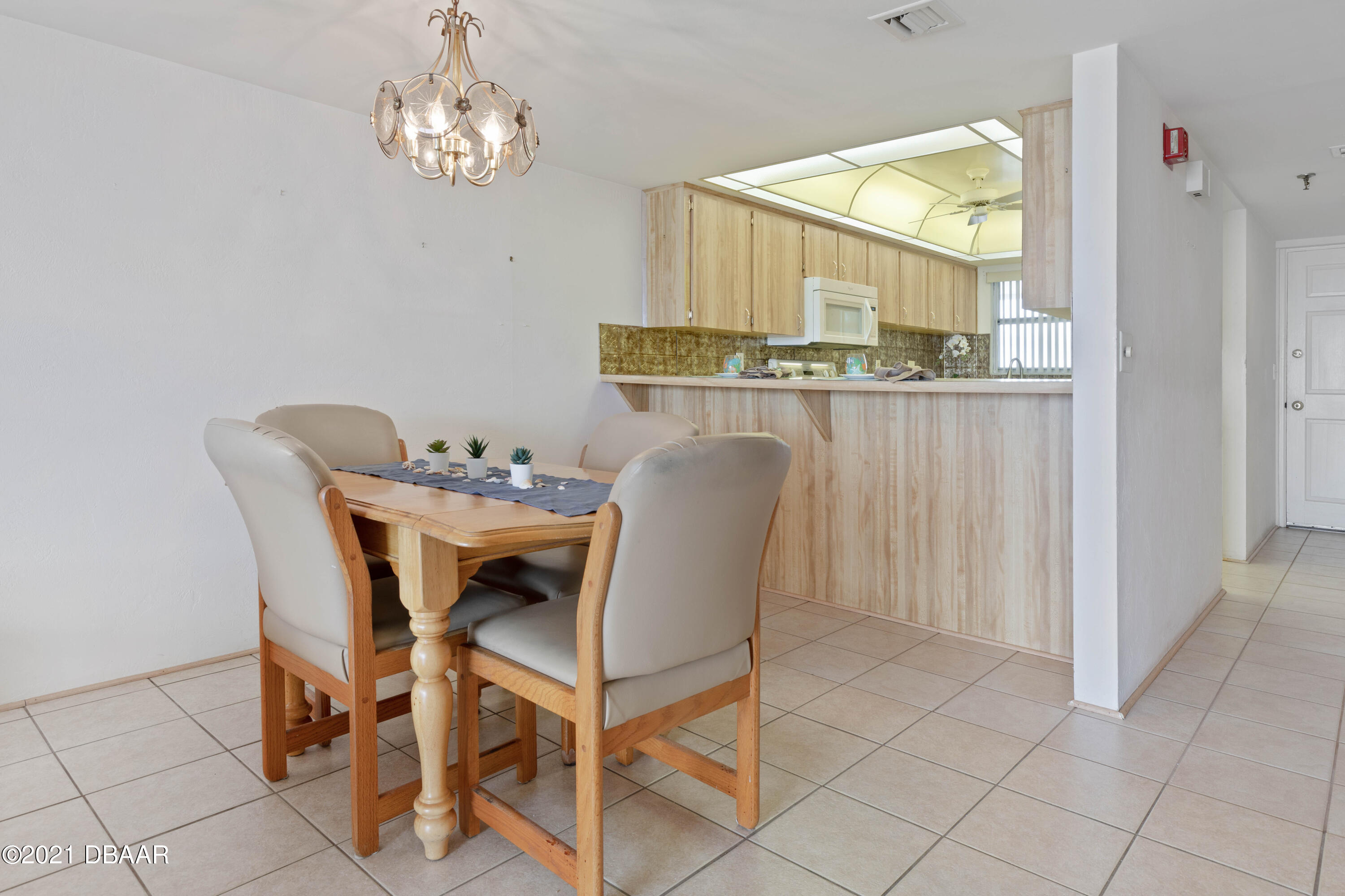1051 Ocean Shore Boulevard, Unit 603 Ormond Beach, FL 32176 - Photo 9 of 30 Dining room