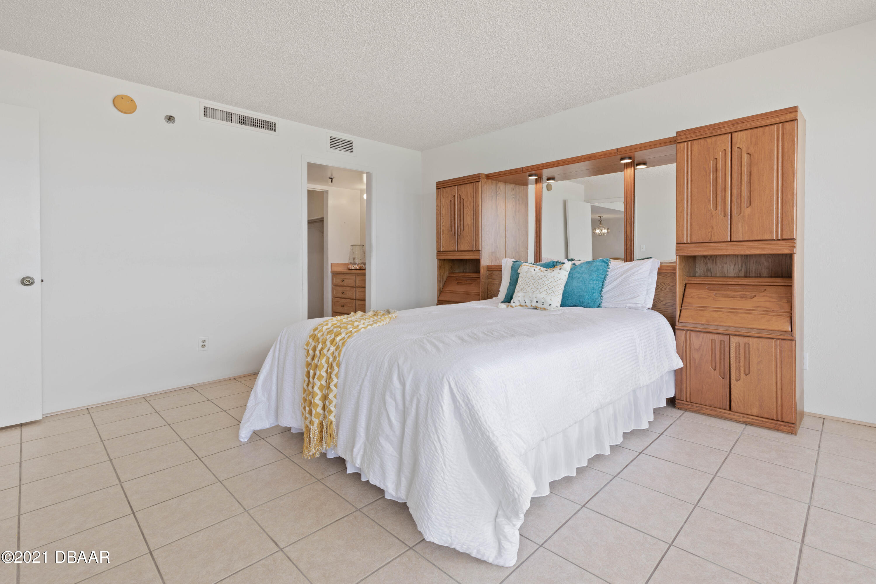 1051 Ocean Shore Boulevard, Unit 603 Ormond Beach, FL 32176 - Photo 10 of 30 Master bedroom