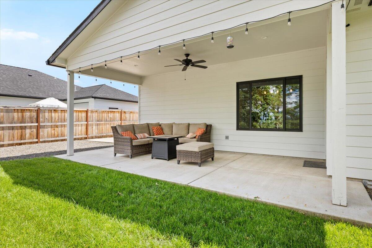 369 Arrowhead Trail Eagle Point, OR 97524 - Photo 31 of 33 32-CI_2850