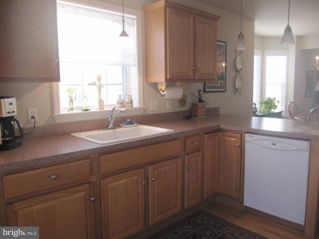 611 Wallingford Road Lititz, PA 17543 - Photo 5 of 14 Gallery Image 5