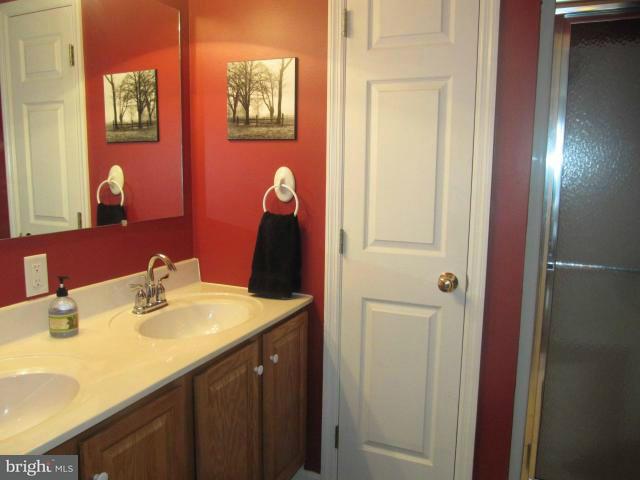 611 Wallingford Road Lititz, PA 17543 - Photo 8 of 14 Gallery Image 8