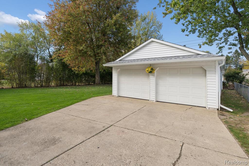 5159 Sashabaw Road Clarkston, MI 48346 - Photo 33 of 37