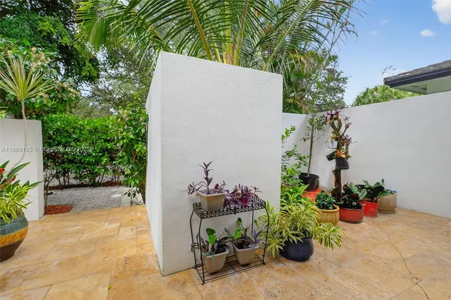 a view of a garden with flowers