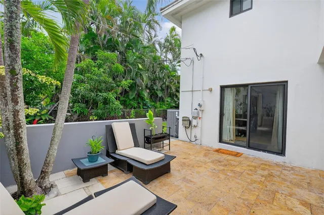 $2,350,000 | 6345 Maynada Street, Coral Gables, FL 33146