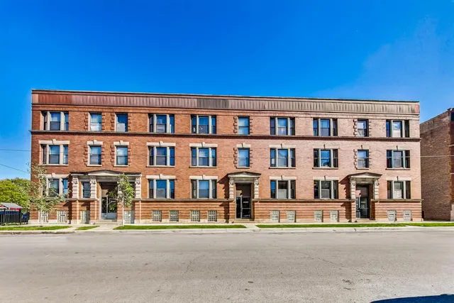 $225,000 | 6209 South Dorchester Avenue, Unit 1, Chicago, IL 60637