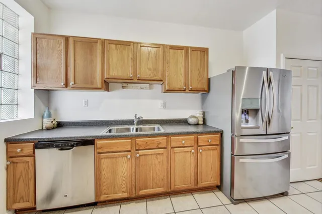 $225,000 | 6209 South Dorchester Avenue, Unit 1, Chicago, IL 60637