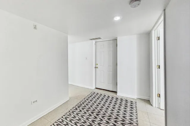 $225,000 | 6209 South Dorchester Avenue, Unit 1, Chicago, IL 60637