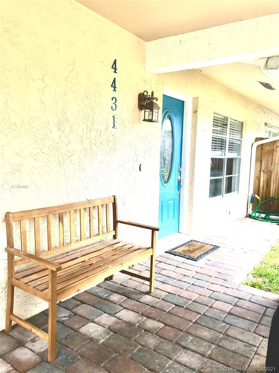 4431 Southeast Village Road, Unit 4431 Stuart, FL 34997 - Photo 2 of 22 Gallery Image 2