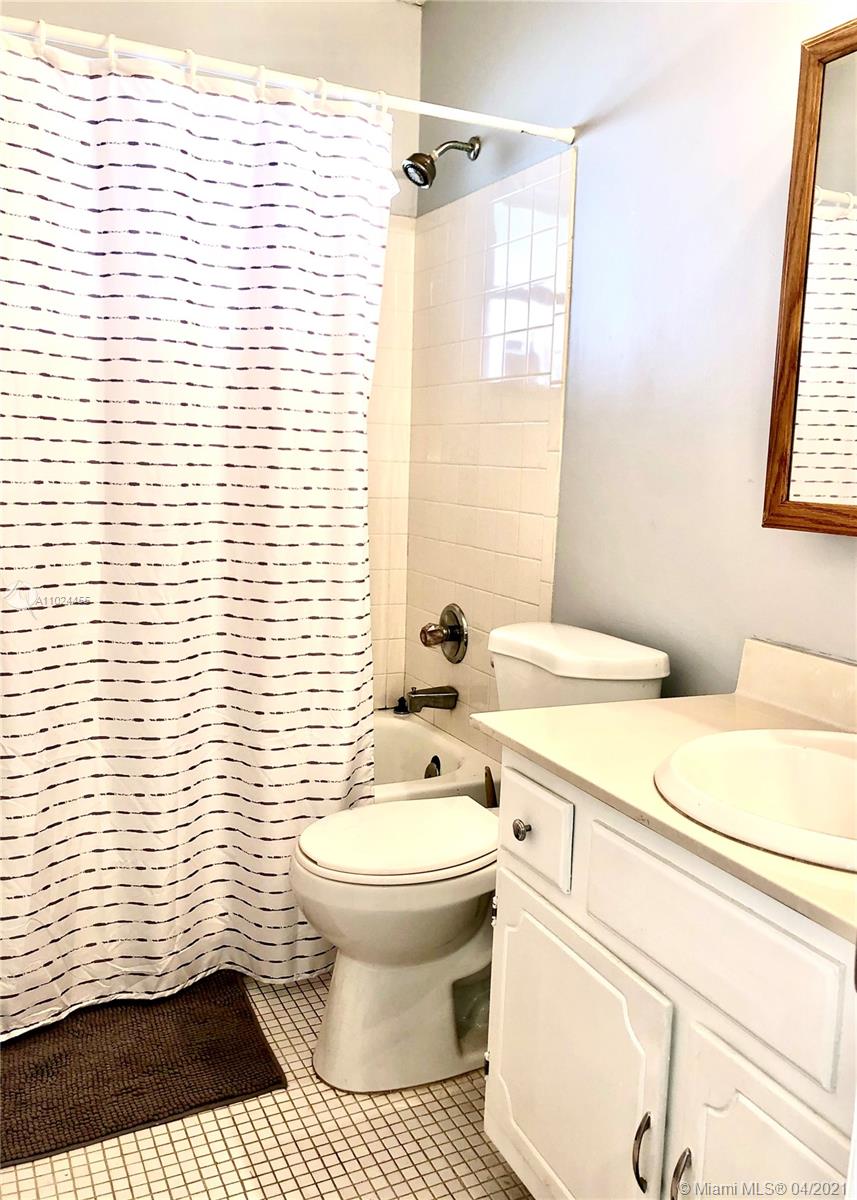 4431 Southeast Village Road, Unit 4431 Stuart, FL 34997 - Photo 15 of 22 Gallery Image 15