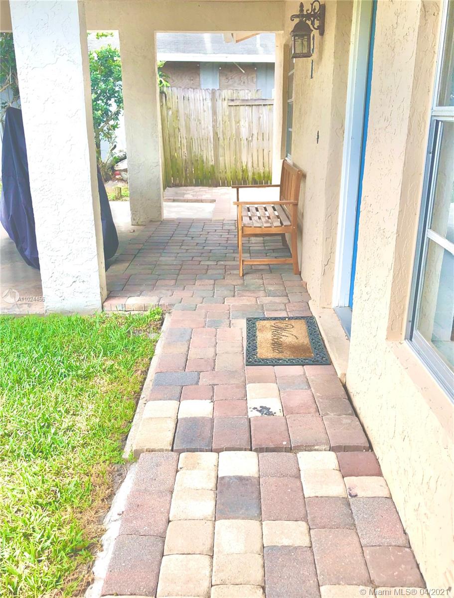 4431 Southeast Village Road, Unit 4431 Stuart, FL 34997 - Photo 3 of 22 Gallery Image 3