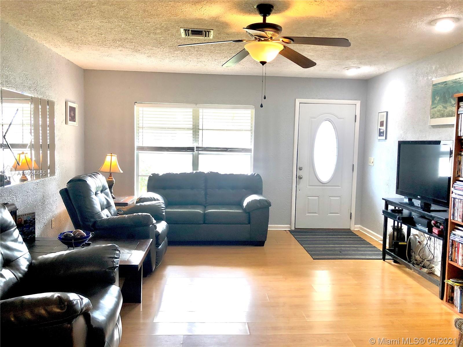 4431 Southeast Village Road, Unit 4431 Stuart, FL 34997 - Photo 6 of 22 Gallery Image 6