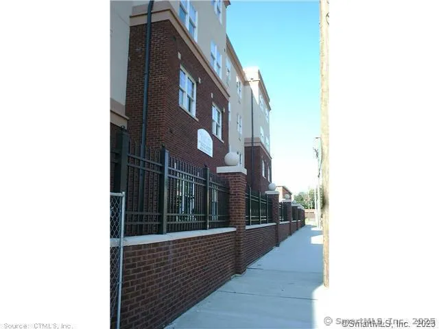 $1,150 | 171 Laurel Street, Unit 429, Bristol, CT 06010