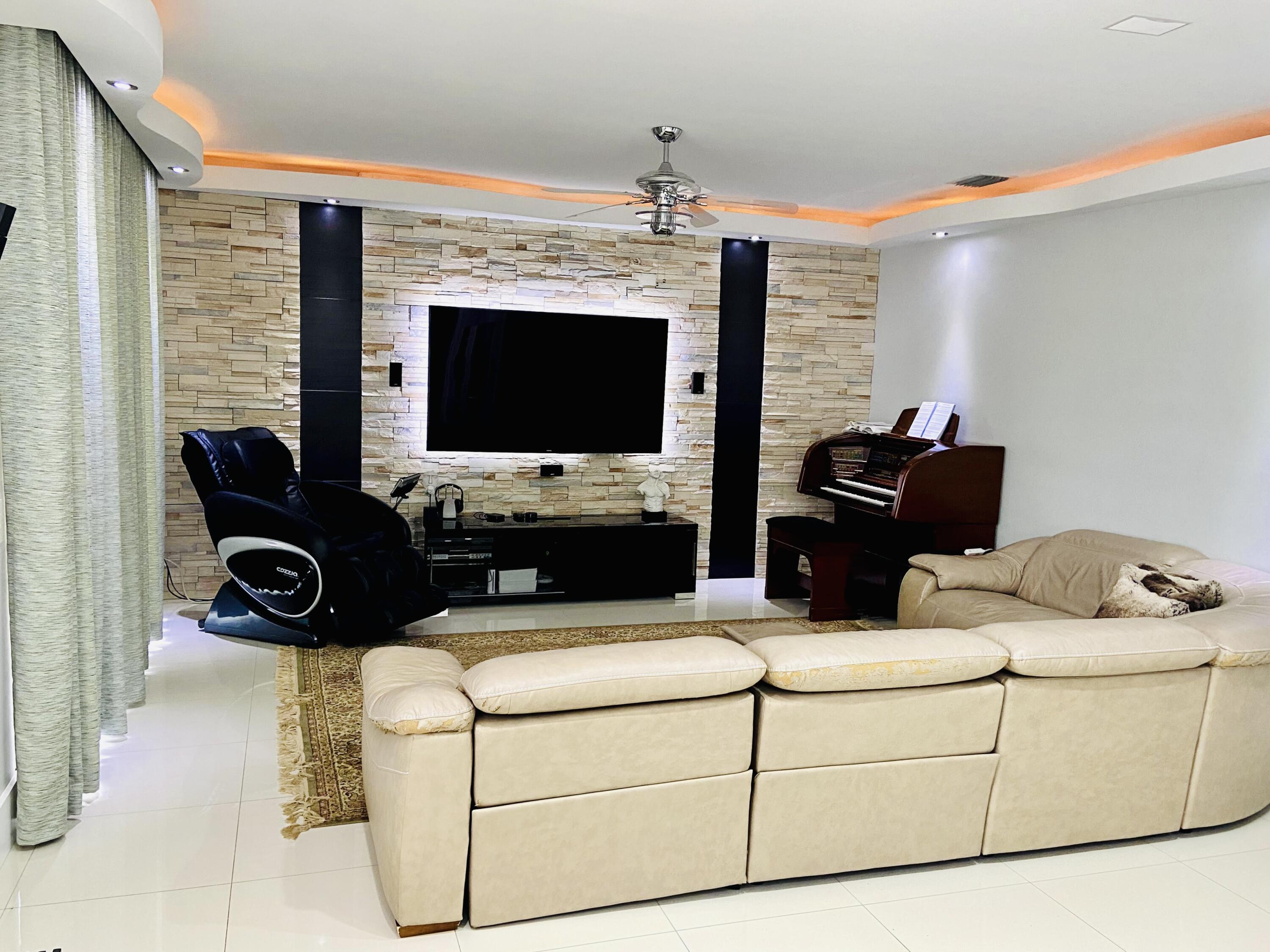 3898 Falcon Ridge Circle Weston, FL 33331 - Photo 5 of 63 IMG_1627