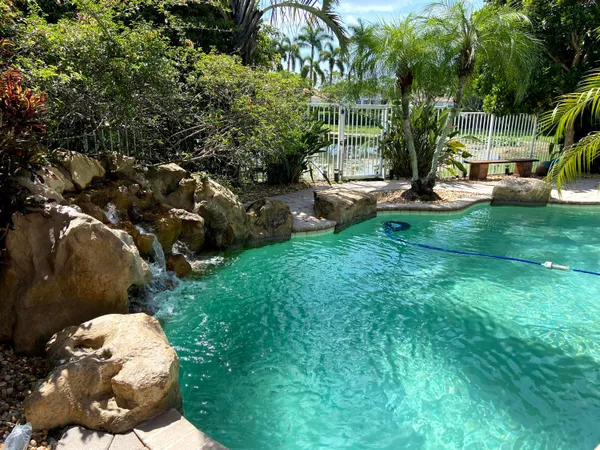 $7,900 | 3898 Falcon Ridge Circle, Weston, FL 33331