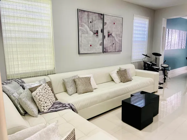 $7,900 | 3898 Falcon Ridge Circle, Weston, FL 33331