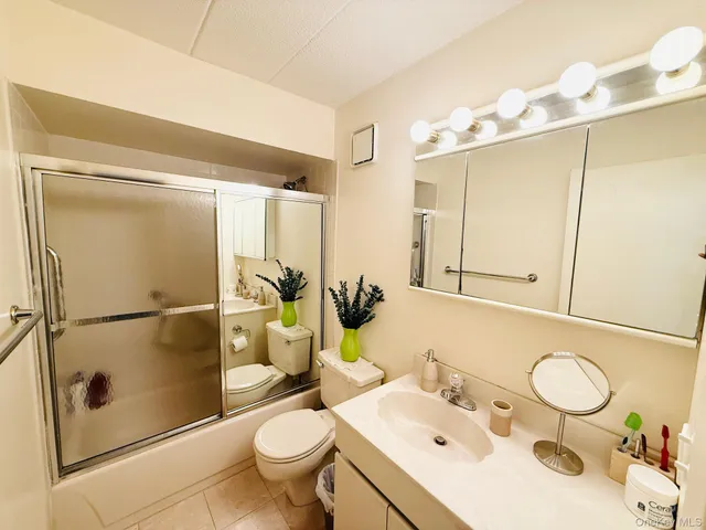 $635,000 | 68-09 242nd Street, Unit 33A | Douglaston