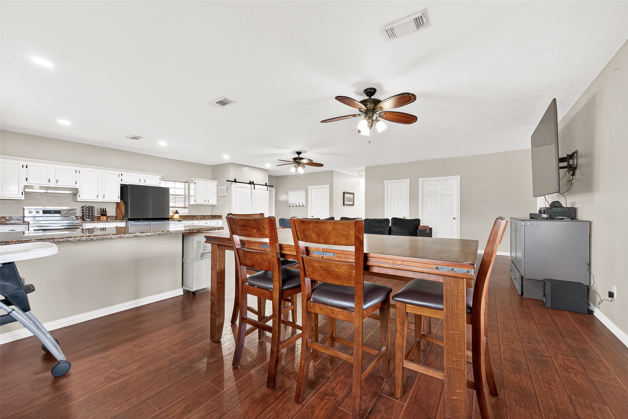 11802 Padon Road Needville, TX 77461 - Photo 15 of 49