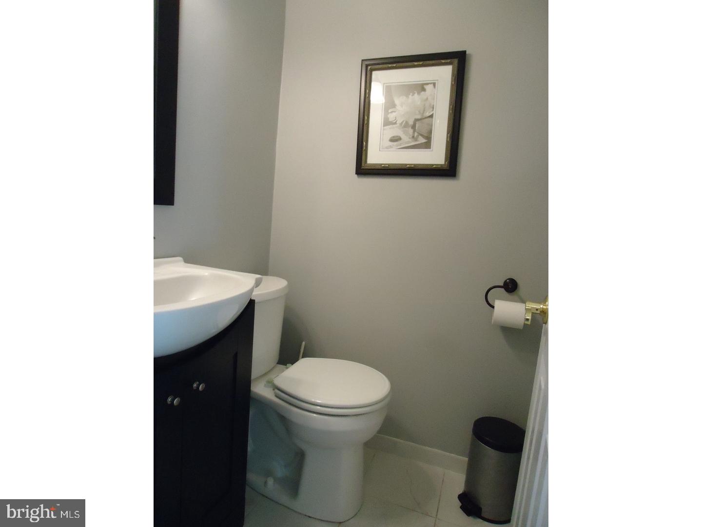 11847 Basile Road Philadelphia, PA 19154 - Photo 8 of 25 Half Bath