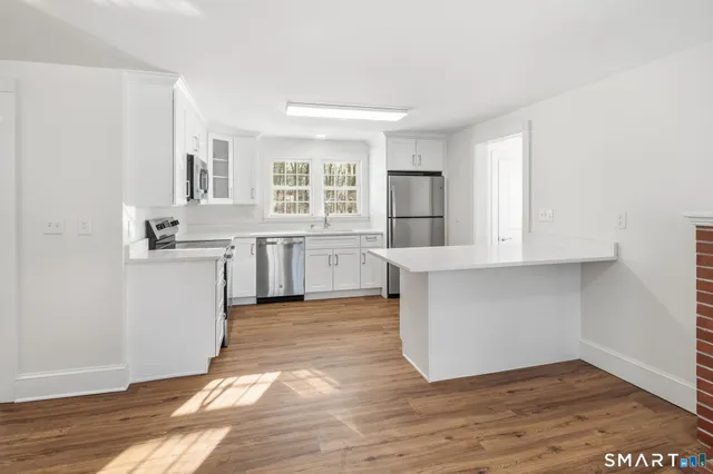 $399,900 | 240 Browning Road, Norwich, CT 06360