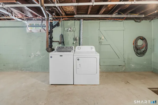 $399,900 | 240 Browning Road, Norwich, CT 06360