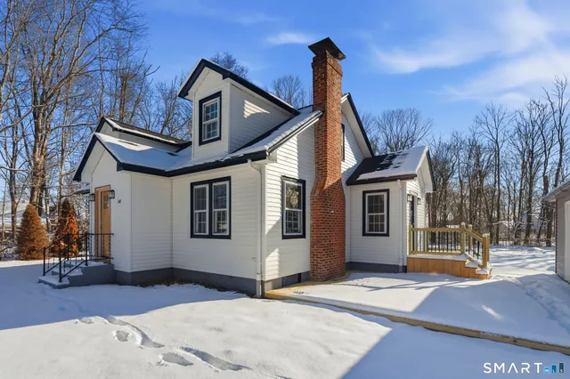 $399,900 | 240 Browning Road, Norwich, CT 06360