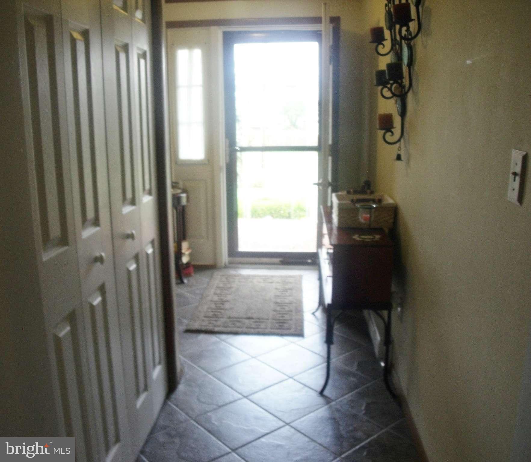 334 Worton Road Baltimore, MD 21221 - Photo 19 of 30 NIce entrance hall, ceramic floor