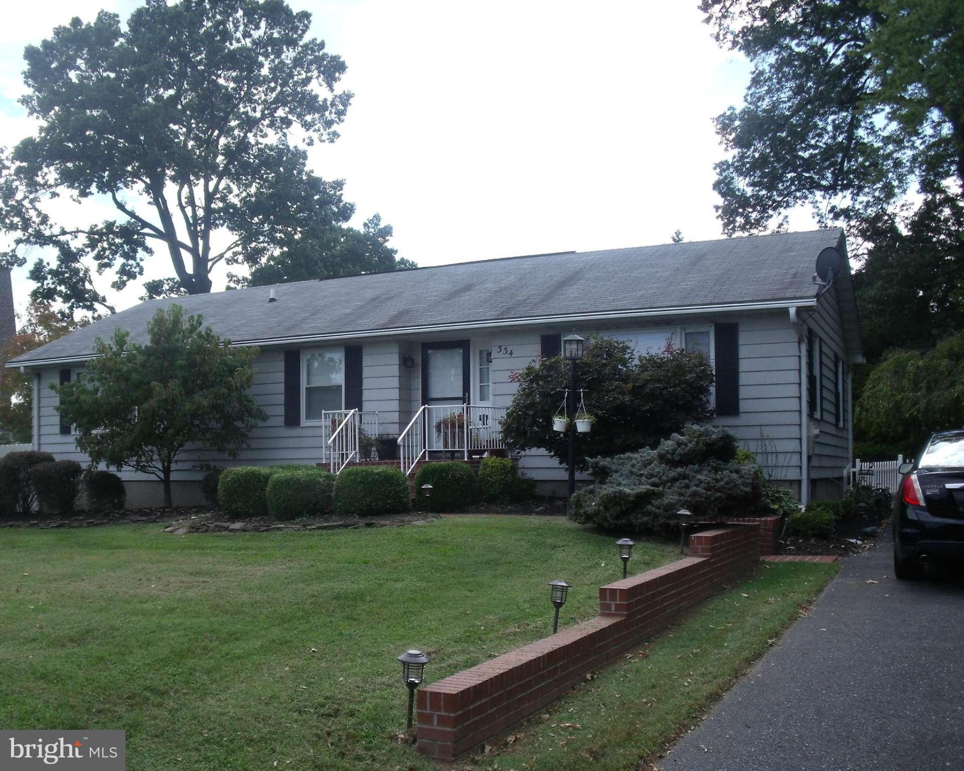 334 Worton Road Baltimore, MD 21221 - Photo 3 of 30 Large driveway and parking