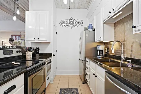 $450,000 | 333 Julia Street, Unit 402, New Orleans, LA 70130