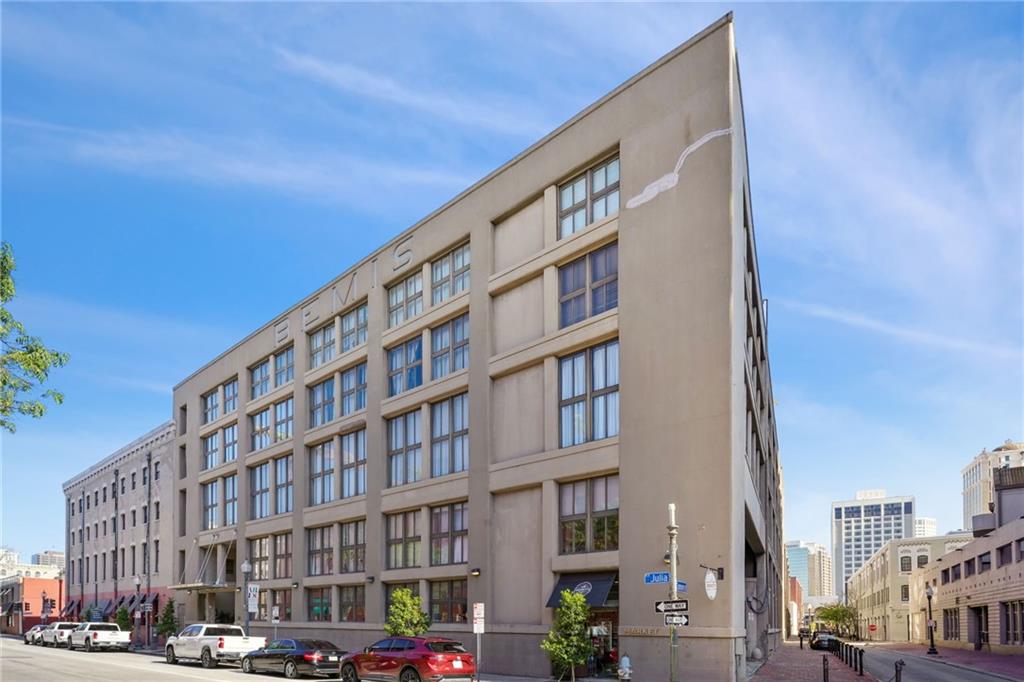 333 Julia Street, Unit 402 New Orleans, LA 70130 - Photo 2 of 27