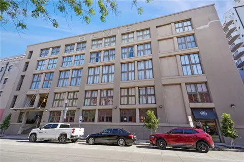 $450,000 | 333 Julia Street, Unit 402, New Orleans, LA 70130