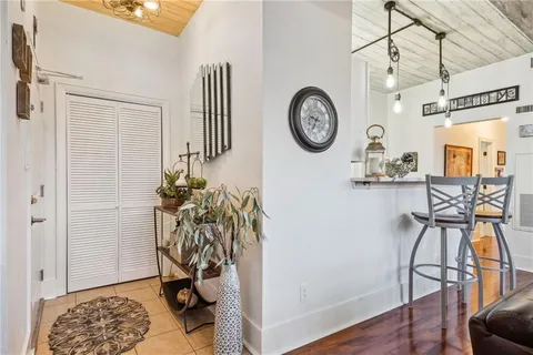 $450,000 | 333 Julia Street, Unit 402, New Orleans, LA 70130