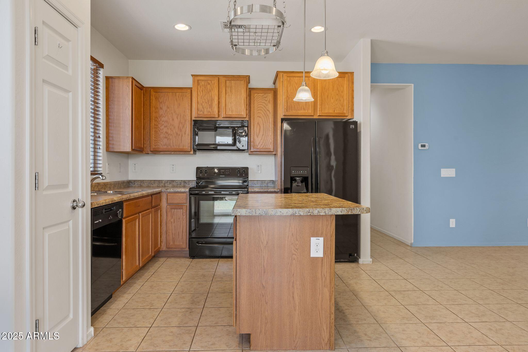 2119 East Phelps Road Phoenix, AZ 85022 - Photo 10 of 42 059-Kitchen