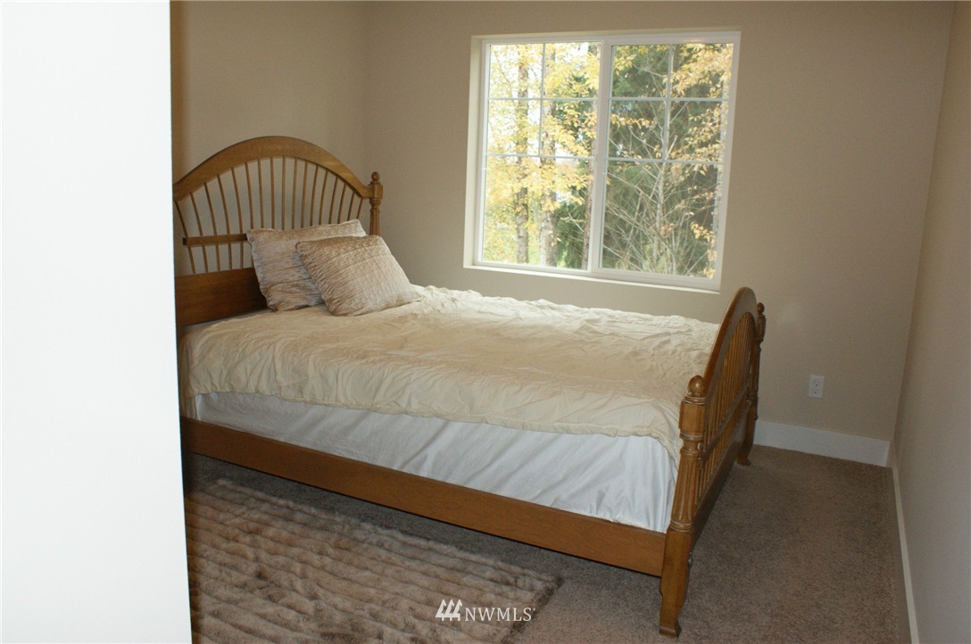 4727 Northeast 23rd Place Renton, WA 98059 - Photo 12 of 18 Gallery Image 12