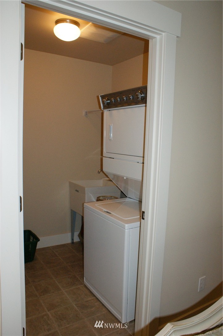 4727 Northeast 23rd Place Renton, WA 98059 - Photo 14 of 18 Gallery Image 14