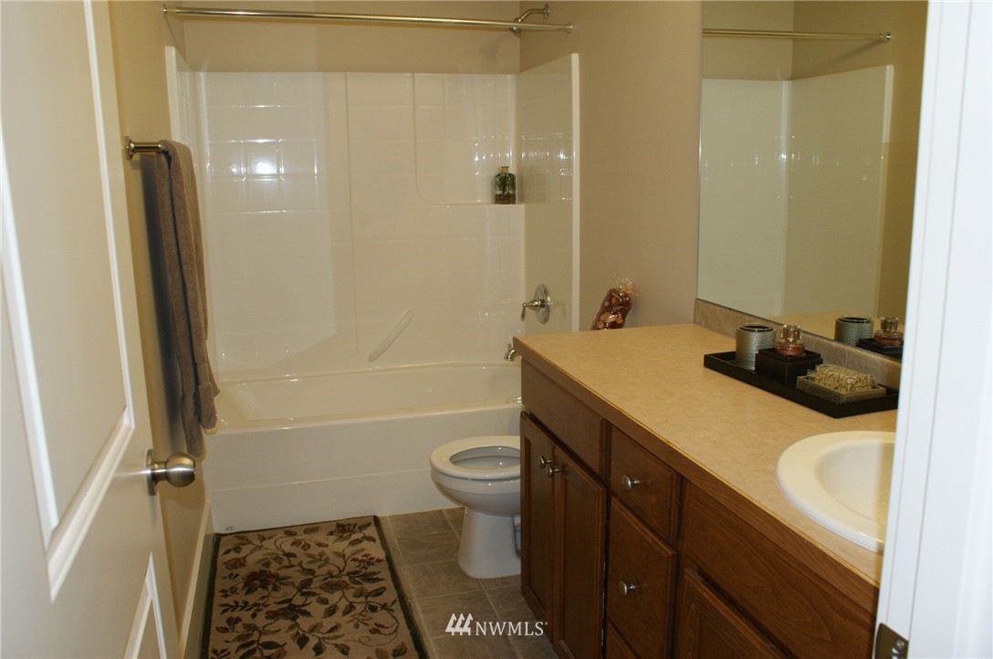 4727 Northeast 23rd Place Renton, WA 98059 - Photo 15 of 18 Gallery Image 15