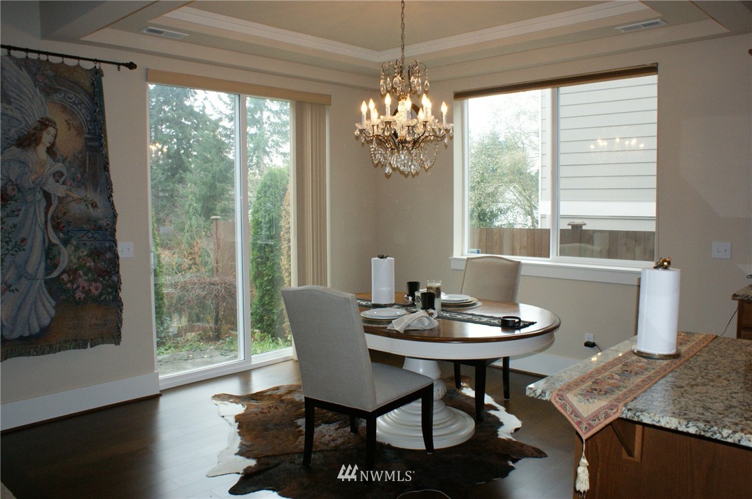 4727 Northeast 23rd Place Renton, WA 98059 - Photo 4 of 18 Gallery Image 4