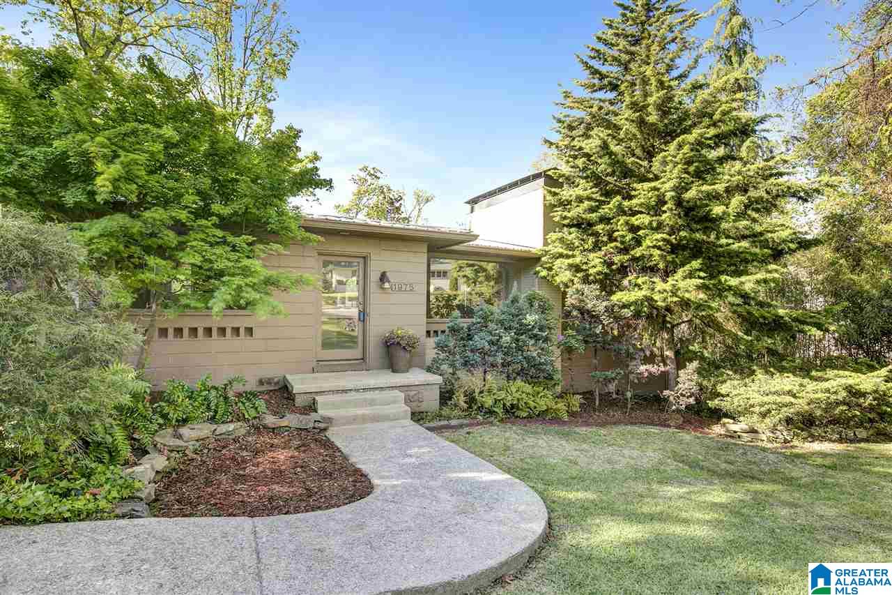 1975 Hickory Road Birmingham, AL 35216 - Photo 1 of 29