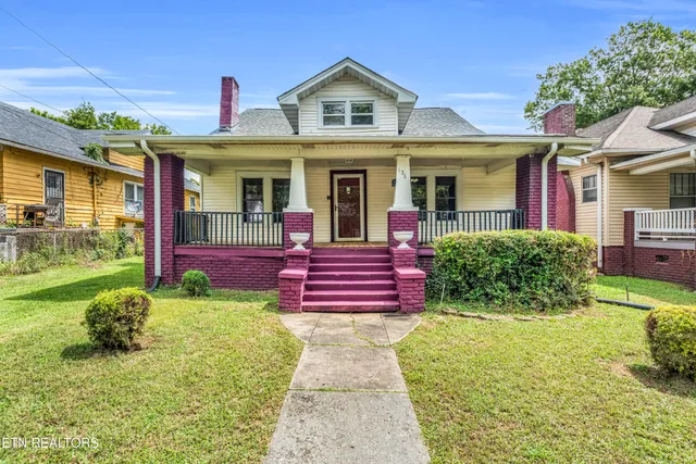 $299,900 | 126 South Van Gilder Street, Knoxville, TN 37915