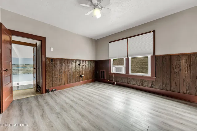 $299,900 | 126 South Van Gilder Street, Knoxville, TN 37915